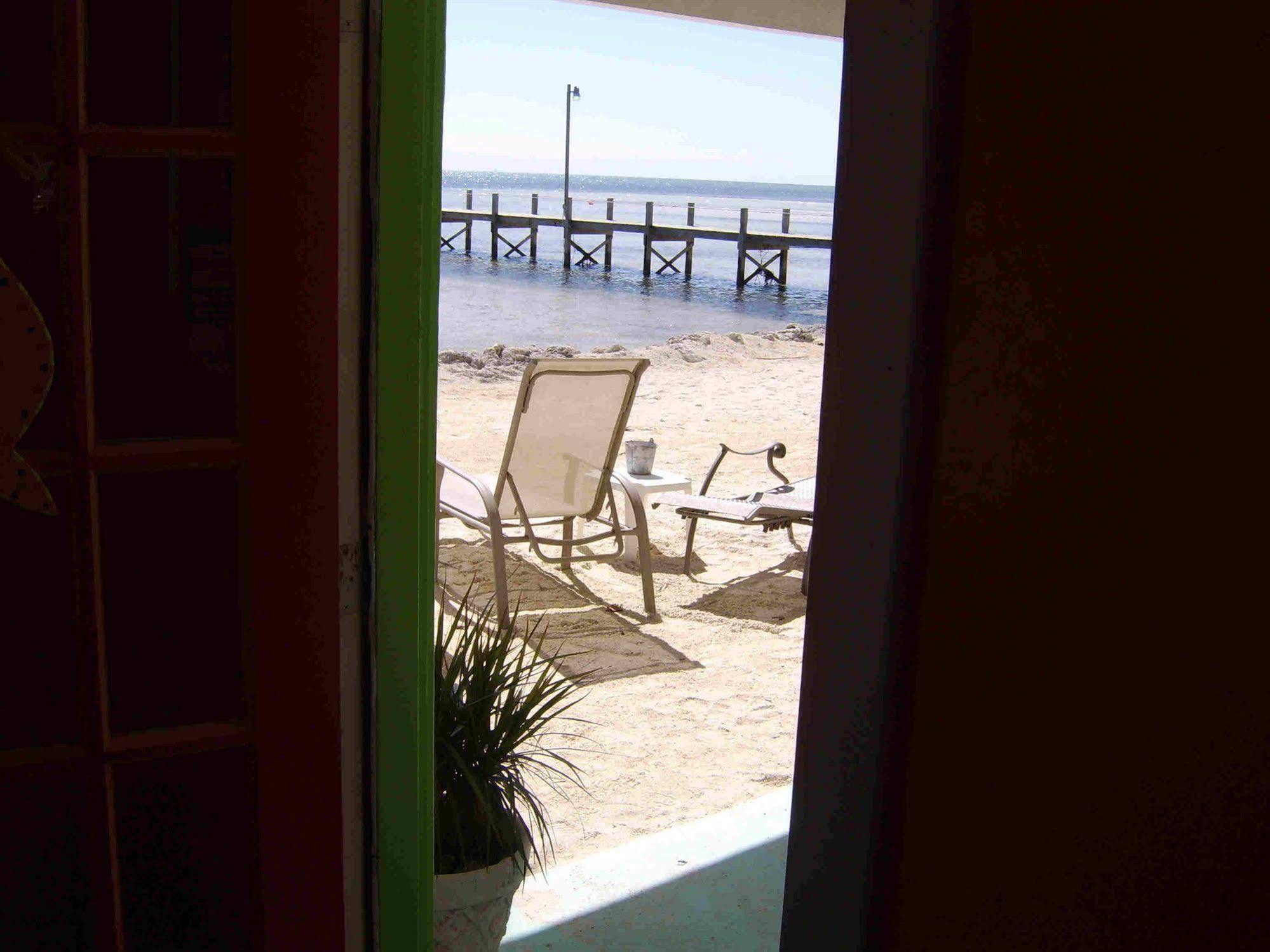 White Sands Inn Marathon Esterno foto